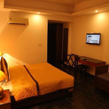 Magsons Resorts Vrindavan Kosi Екстер'єр фото