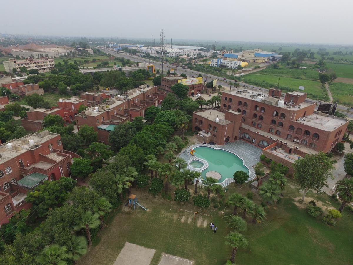 Magsons Resorts Vrindavan Kosi Екстер'єр фото