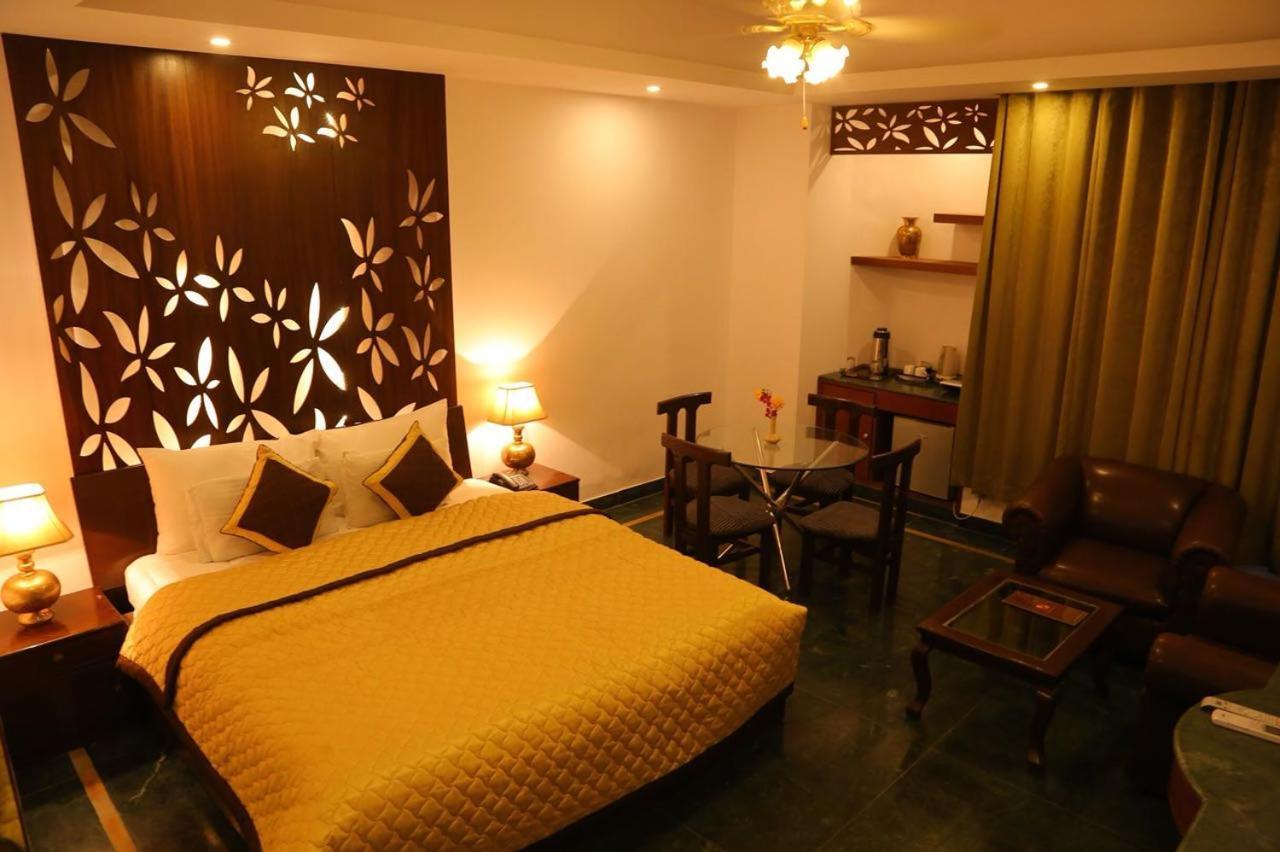 Magsons Resorts Vrindavan Kosi Екстер'єр фото